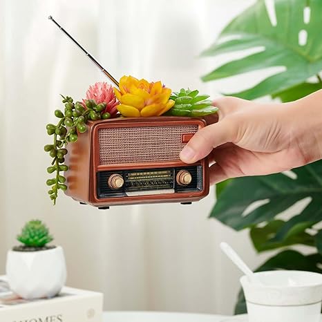 Radio Plant Pot