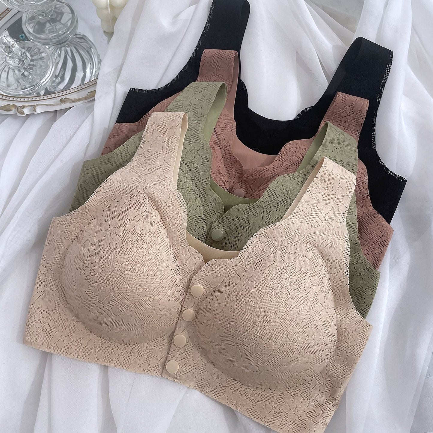 SoftLift Lace Embrace Bra